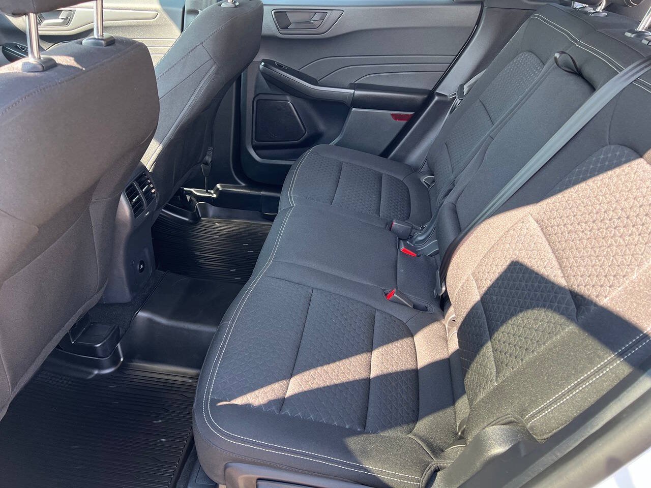 Used 2025 Ford Escape Active AWD/4WD image 11