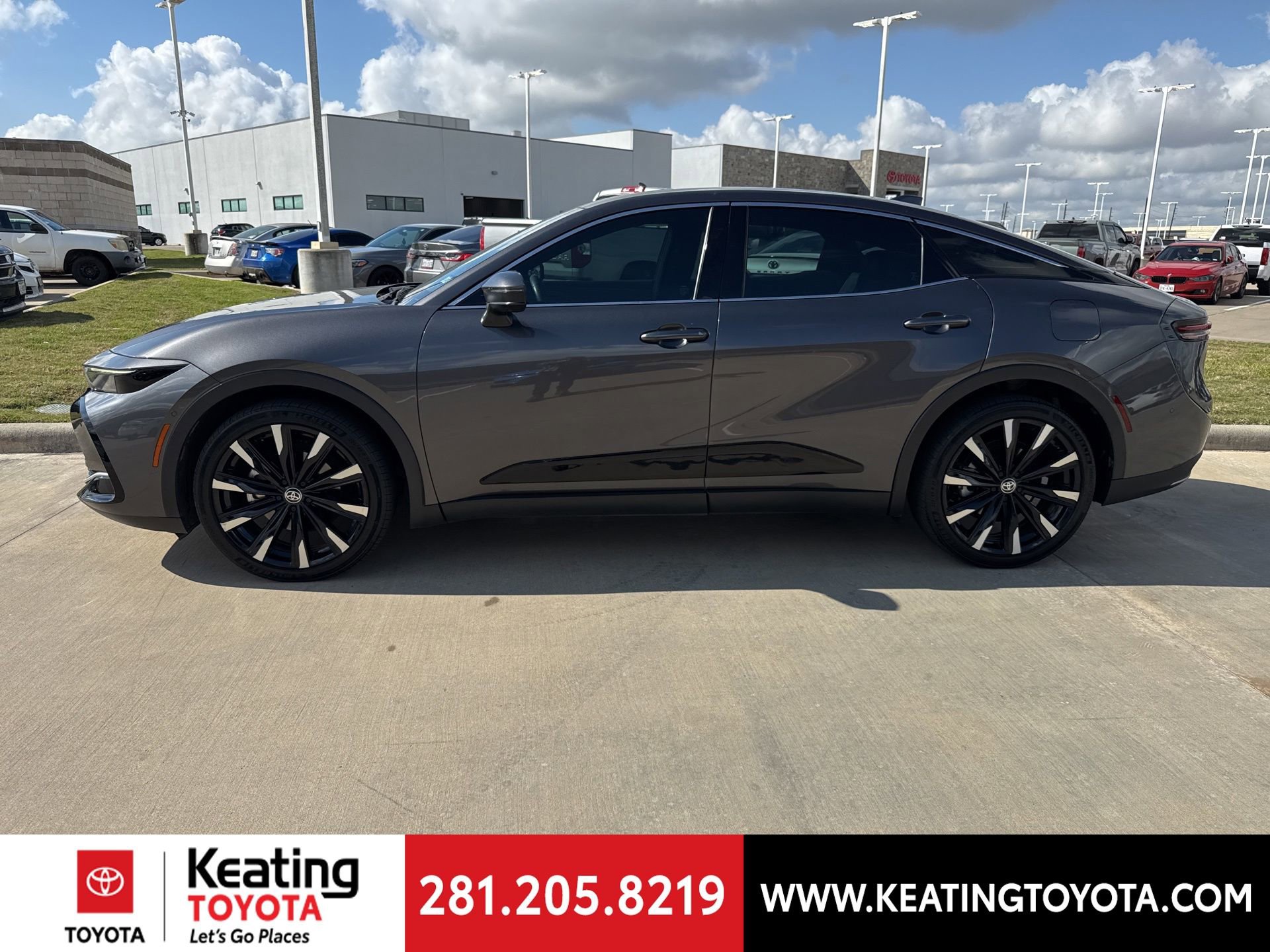 Used 2023 Toyota Crown Platinum image 4