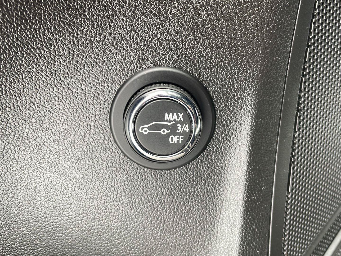 Used 2023 Buick Envision Essence FWD image 13