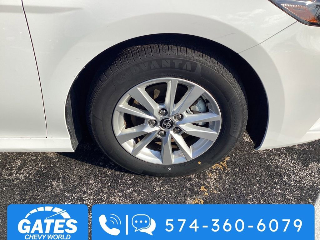 Used 2025 Toyota Camry LE FWD image 30