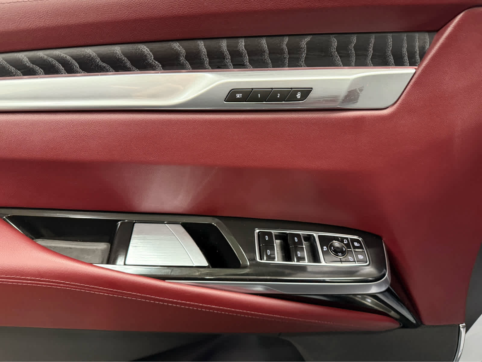 Used 2026 Cadillac Escalade Luxury w/ LPO, Floor Liner Package image 9