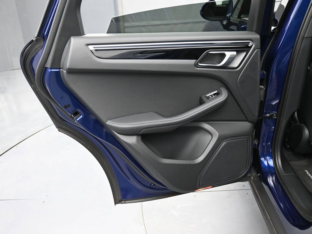 Certified 2023 Porsche Macan S image 24