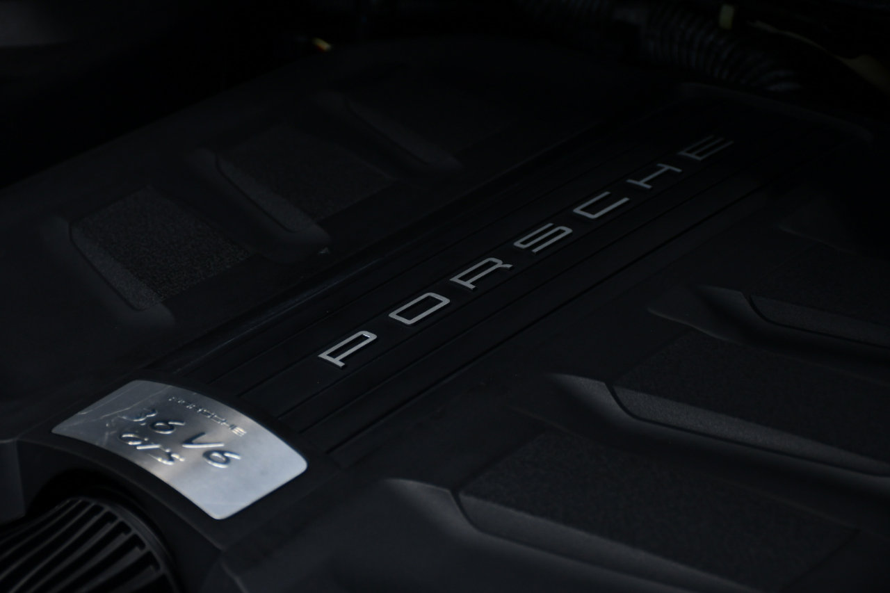 Used 2017 Porsche Cayenne GTS image 16