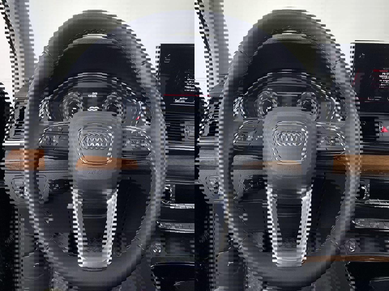 Used 2025 Audi Q5 2.0T Premium w/ Convenience Plus Package image 14