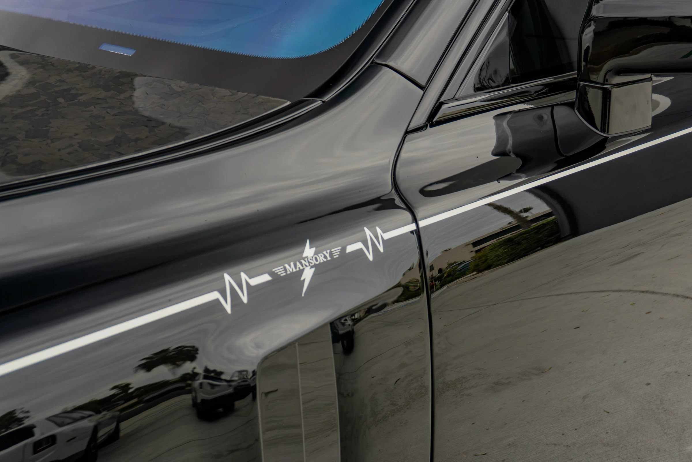 Used 2024 Rolls-Royce Phantom Sedan RWD image 23