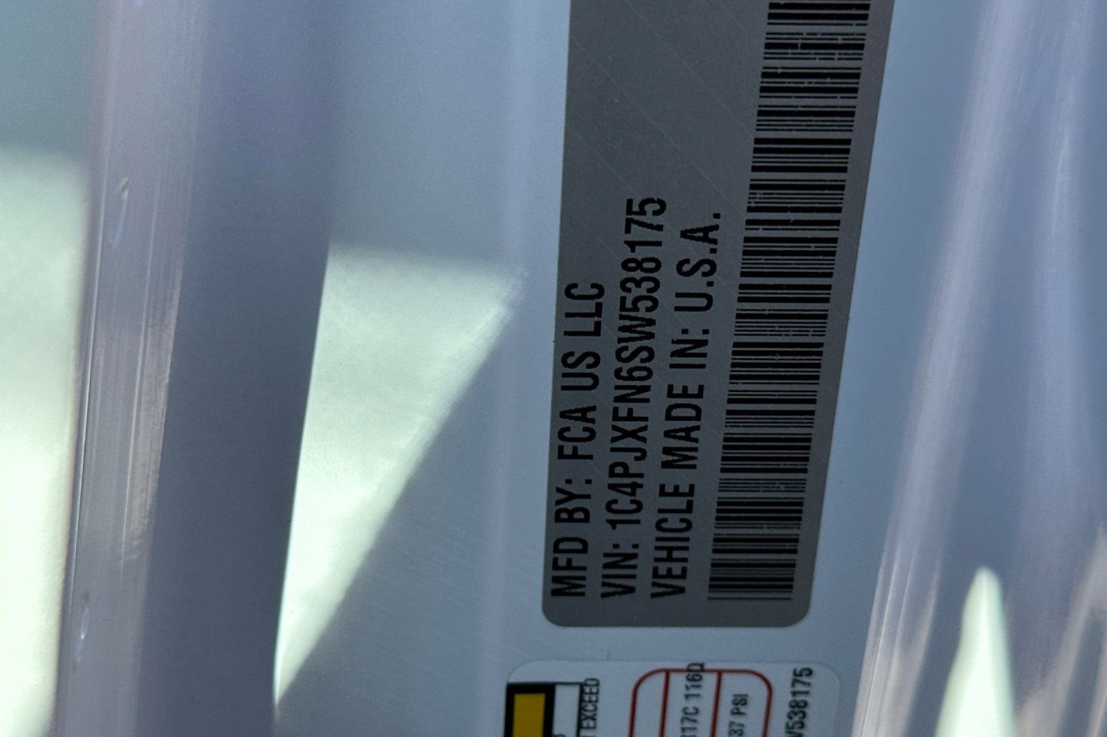 Used 2025 Jeep Wrangler Unlimited Rubicon image 29