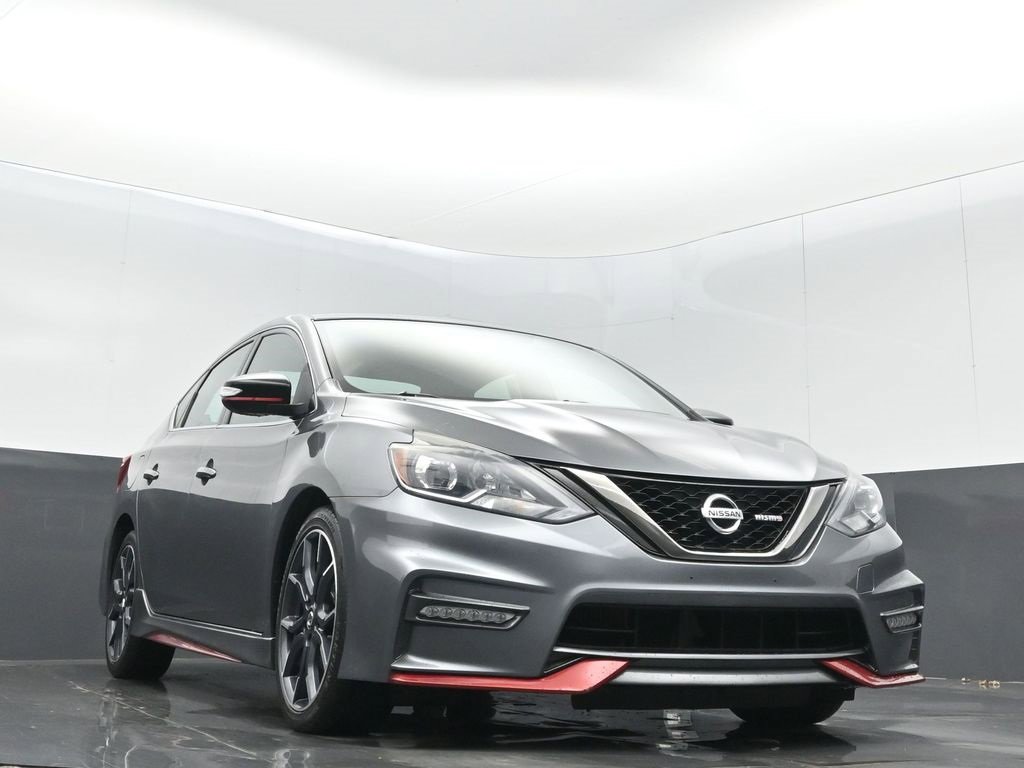 Used 2018 Nissan Sentra NISMO image 5