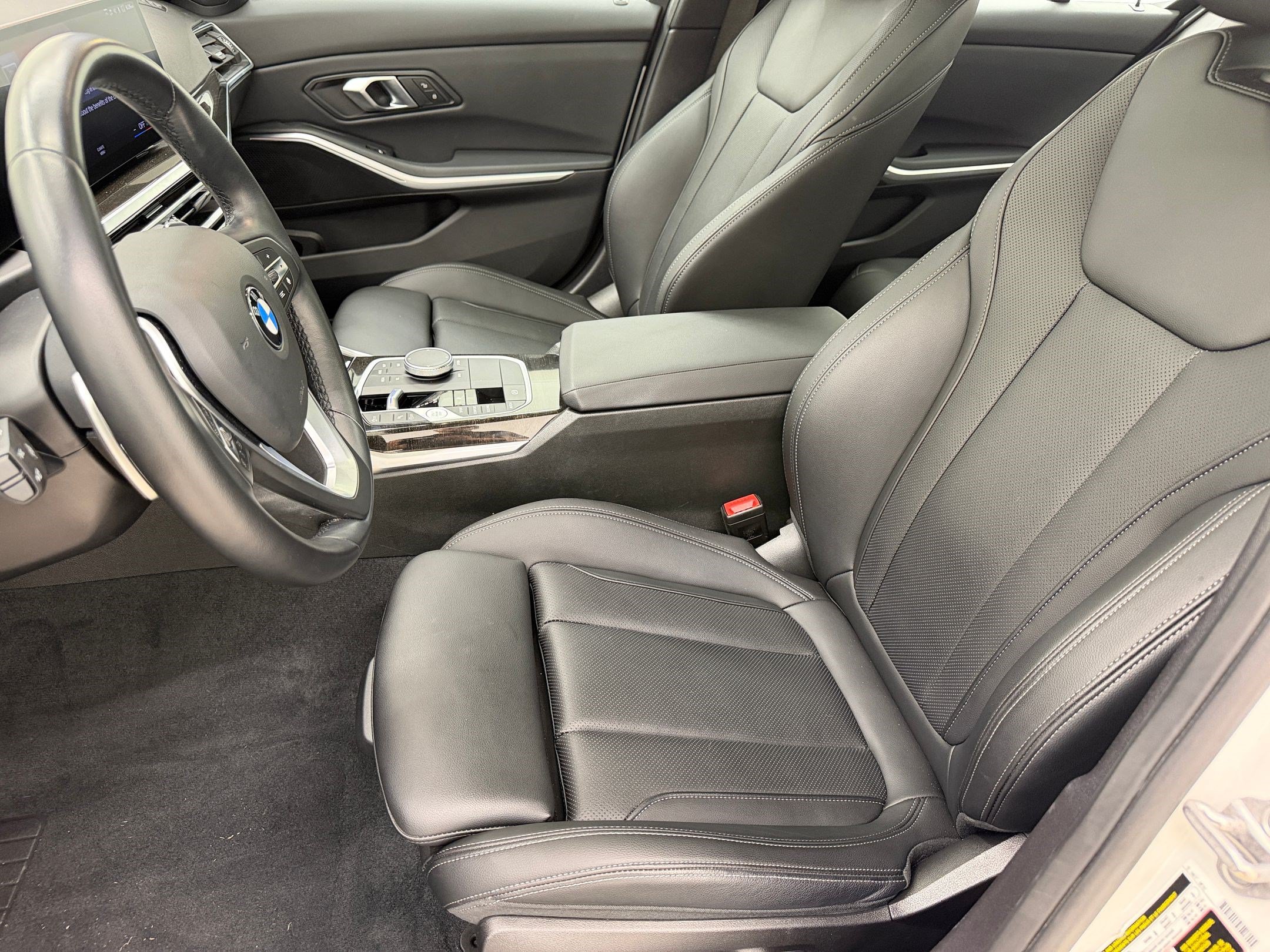Certified 2024 BMW 330i Sedan w/ Convenience Package RWD image 5
