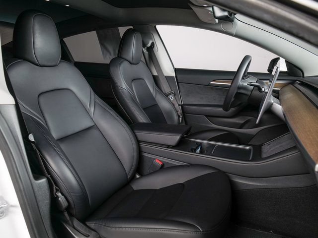 Used 2023 Tesla Model 3 Standard Range RWD image 3