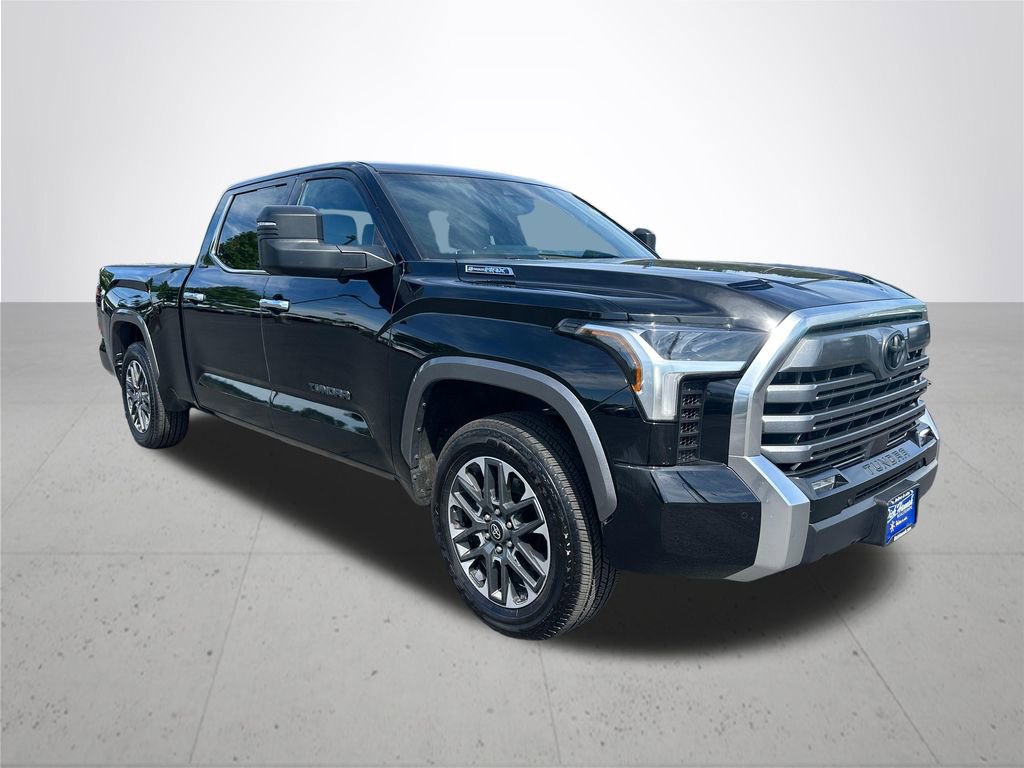 Used 2025 Toyota Tundra Limited AWD/4WD image 5