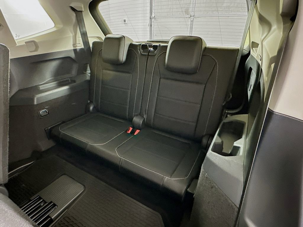 Used 2021 Volkswagen Tiguan SE FWD image 26