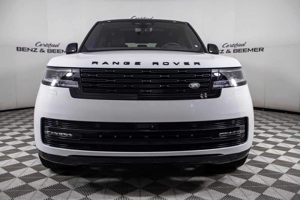 Used 2025 Land Rover Range Rover SE image 7
