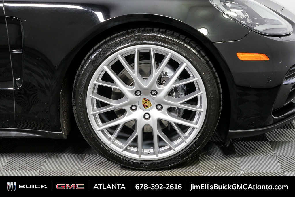 Used 2018 Porsche Panamera 4 w/ Premium Package Plus image 42