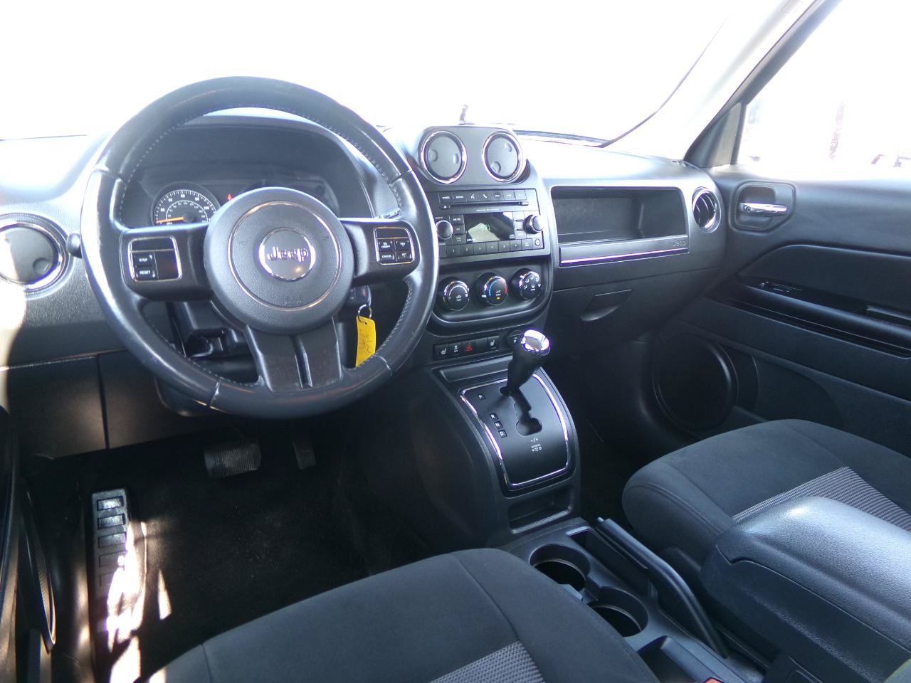 Used 2015 Jeep Patriot Latitude w/ All Weather Capability Group AWD/4WD image 24