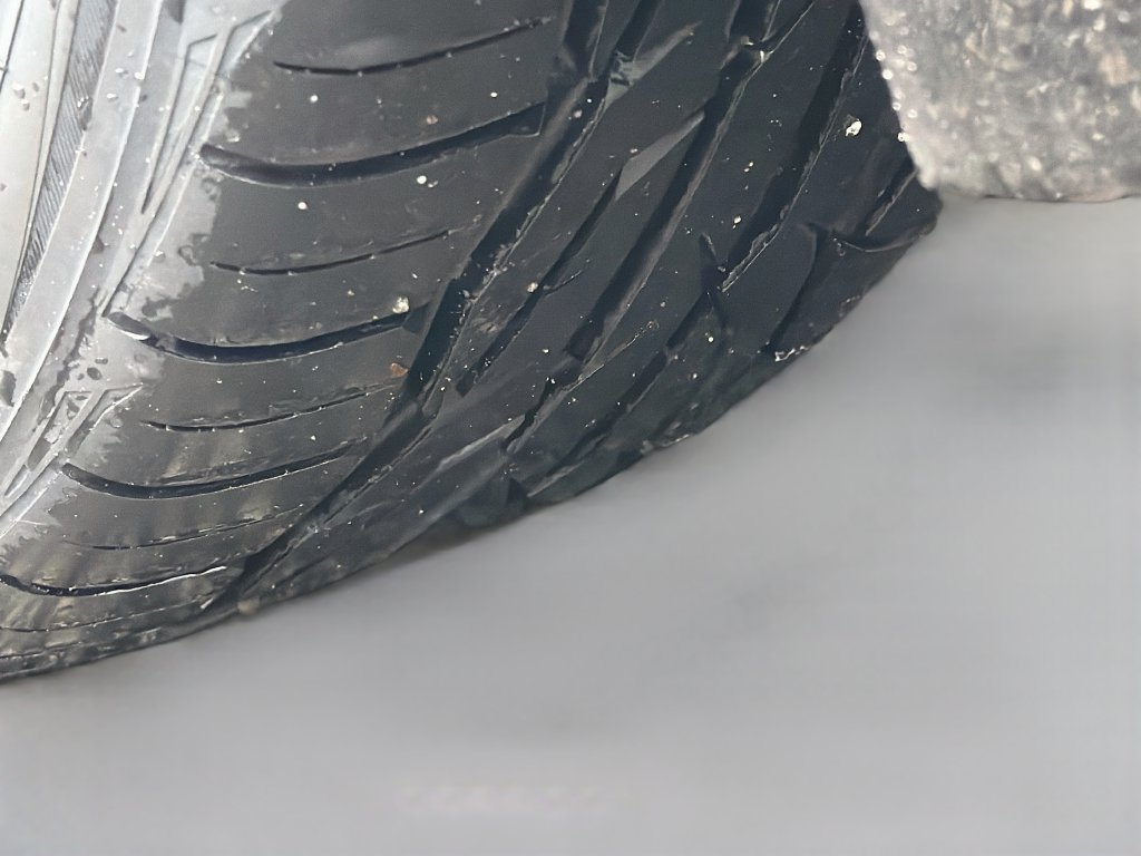 Used 2020 Chevrolet Camaro SS RWD image 38