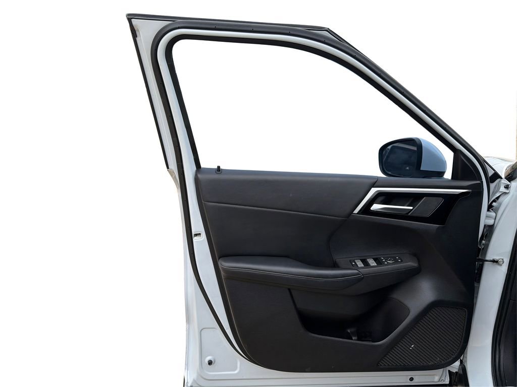 Used 2023 Mitsubishi Outlander SE image 20