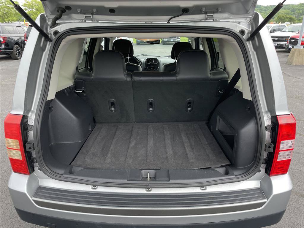 Used 2016 Jeep Patriot Sport w/ Power Value Group FWD image 28