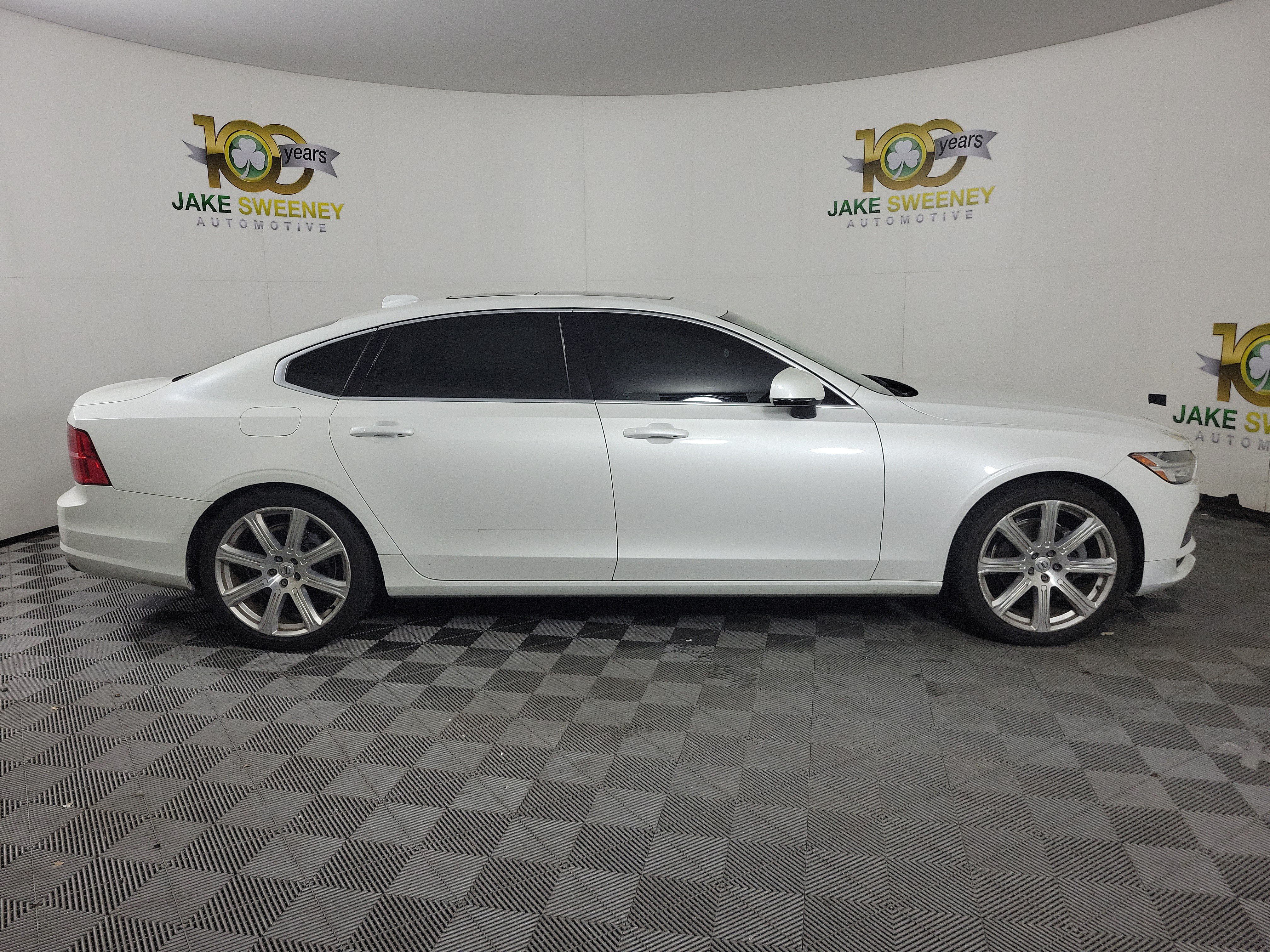 Used 2018 Volvo S90 T5 Momentum w/ Momentum Plus Package AWD/4WD image 4