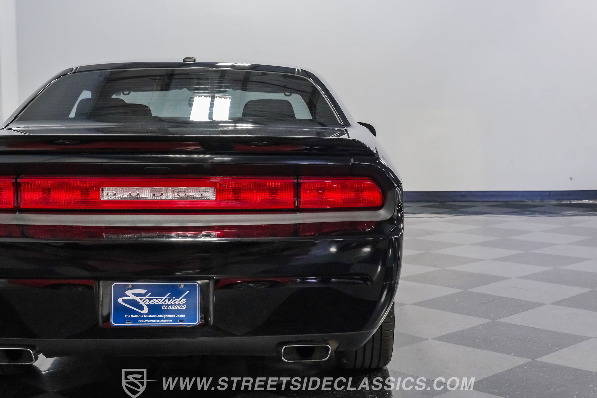 Used 2012 Dodge Challenger R/T RWD image 25