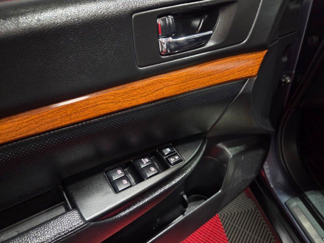 Used 2014 Subaru Outback 2.5i Limited image 30