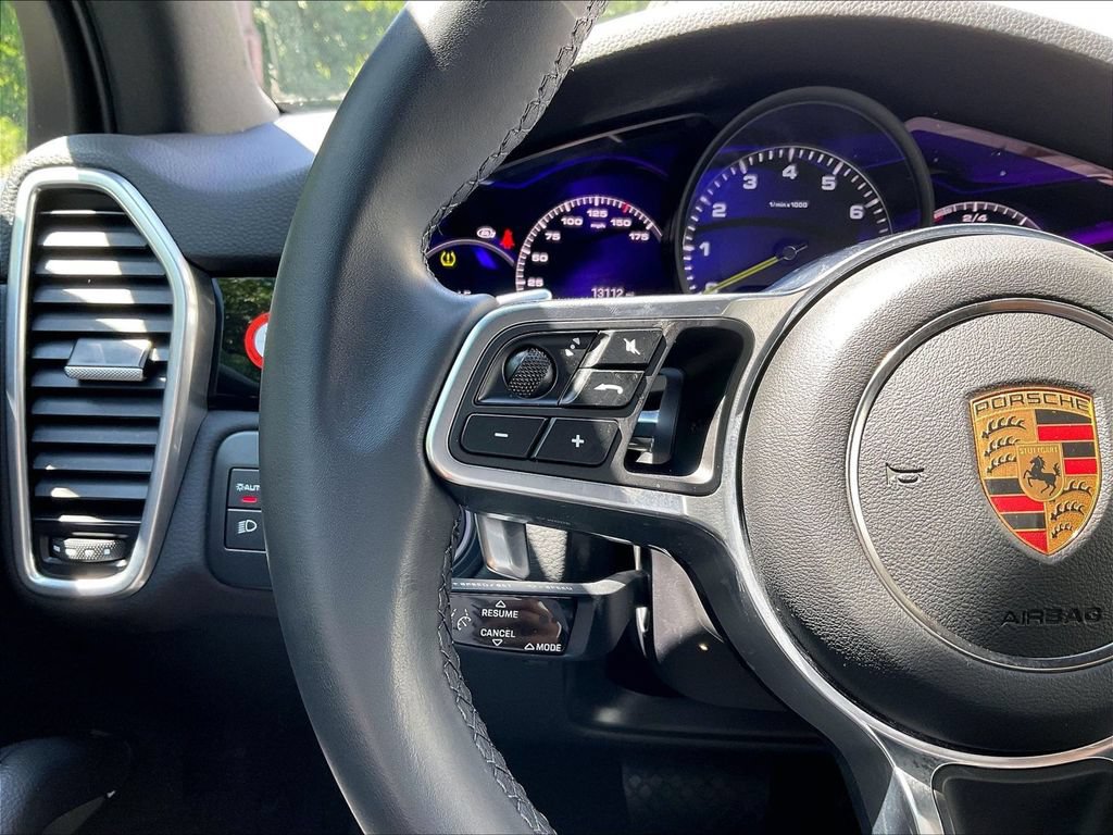Certified 2023 Porsche Cayenne Platinum Edition AWD/4WD image 23