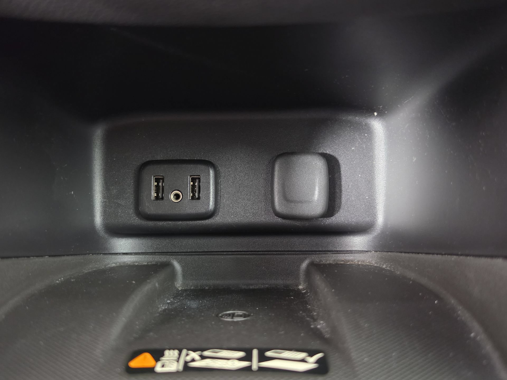 Used 2018 Chevrolet Equinox Premier FWD image 31