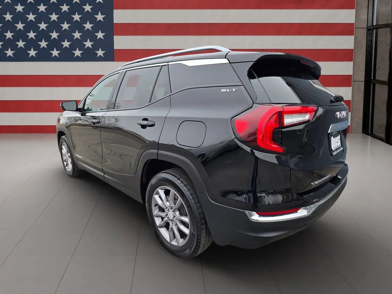 Used 2024 GMC Terrain SLT image 6