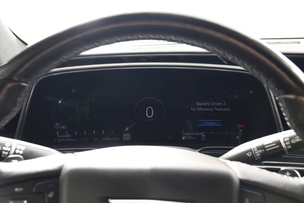 Used 2021 Cadillac Escalade Sport w/ Driver Assist Tech Package AWD/4WD image 31