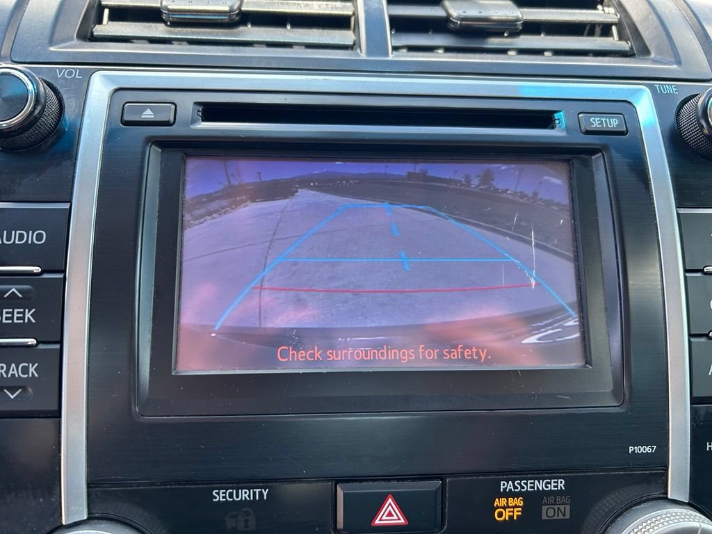 Used 2012 Toyota Camry SE w/ Leather Pkg FWD image 16