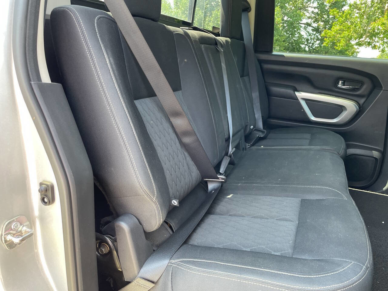 Used 2017 Nissan Titan SV RWD image 24