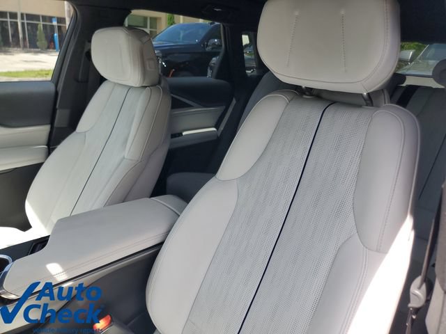 Certified 2024 Cadillac Lyriq Luxury RWD image 22