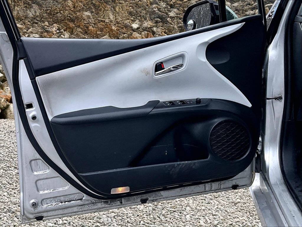 Used 2017 Toyota Prius Prime Plus w/ Carpet Mat Package image 14