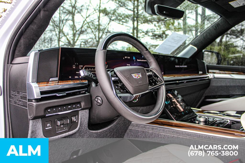 Used 2026 Cadillac Escalade ESV Platinum Sport image 25