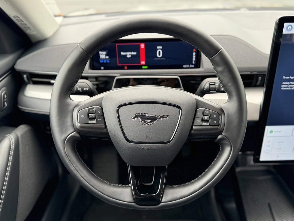 New 2023 Ford Mustang Mach-E Select image 7