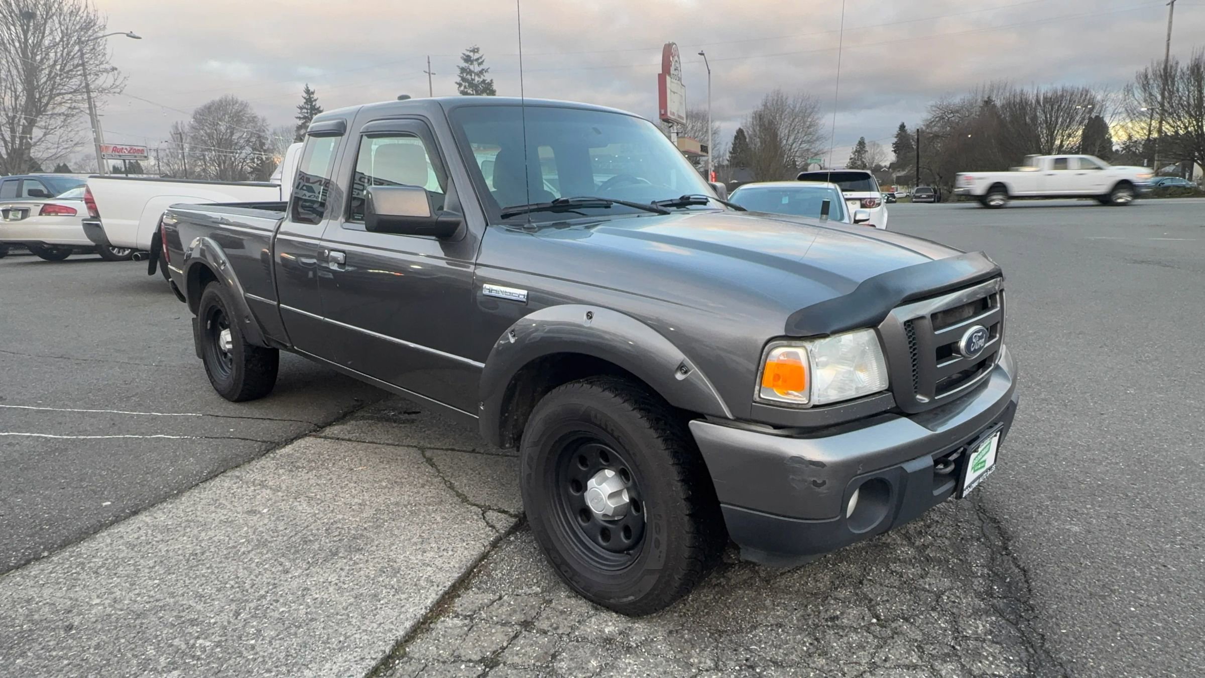 Used 2010 Ford Ranger XLT image 4