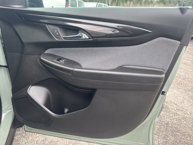 Used 2025 Chevrolet TrailBlazer LT w/ LT Cold Weather Package image 32