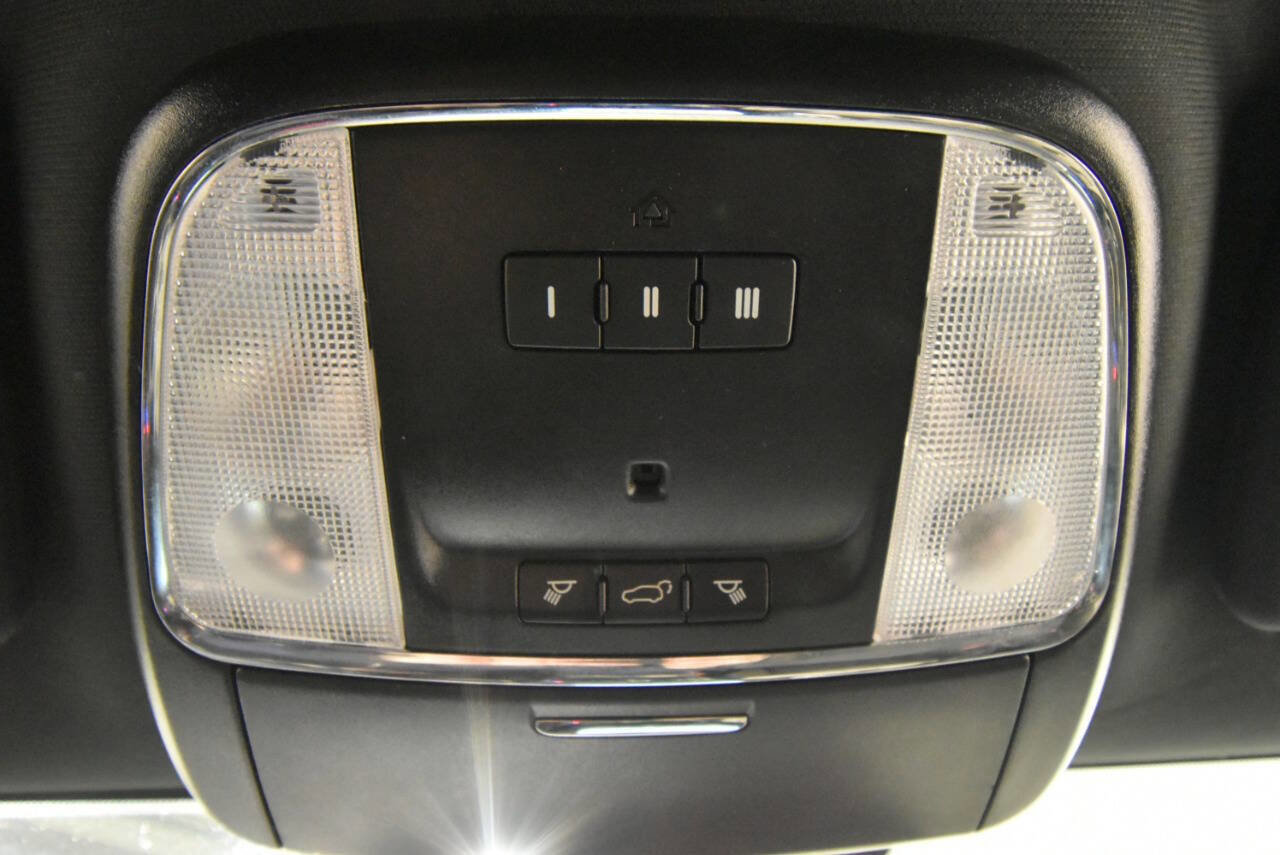 Used 2019 Dodge Durango SRT AWD/4WD image 43