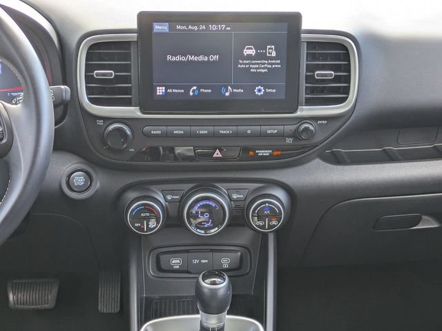 Used 2025 Hyundai Venue SEL FWD image 19
