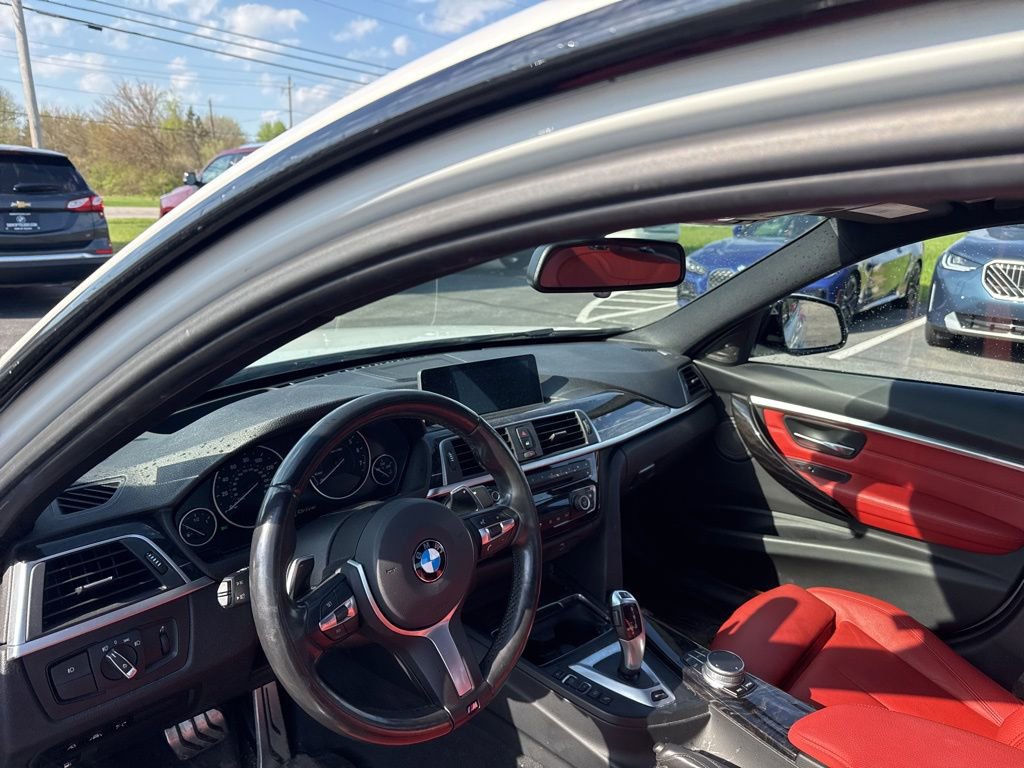 Used 2017 BMW 330e RWD image 12