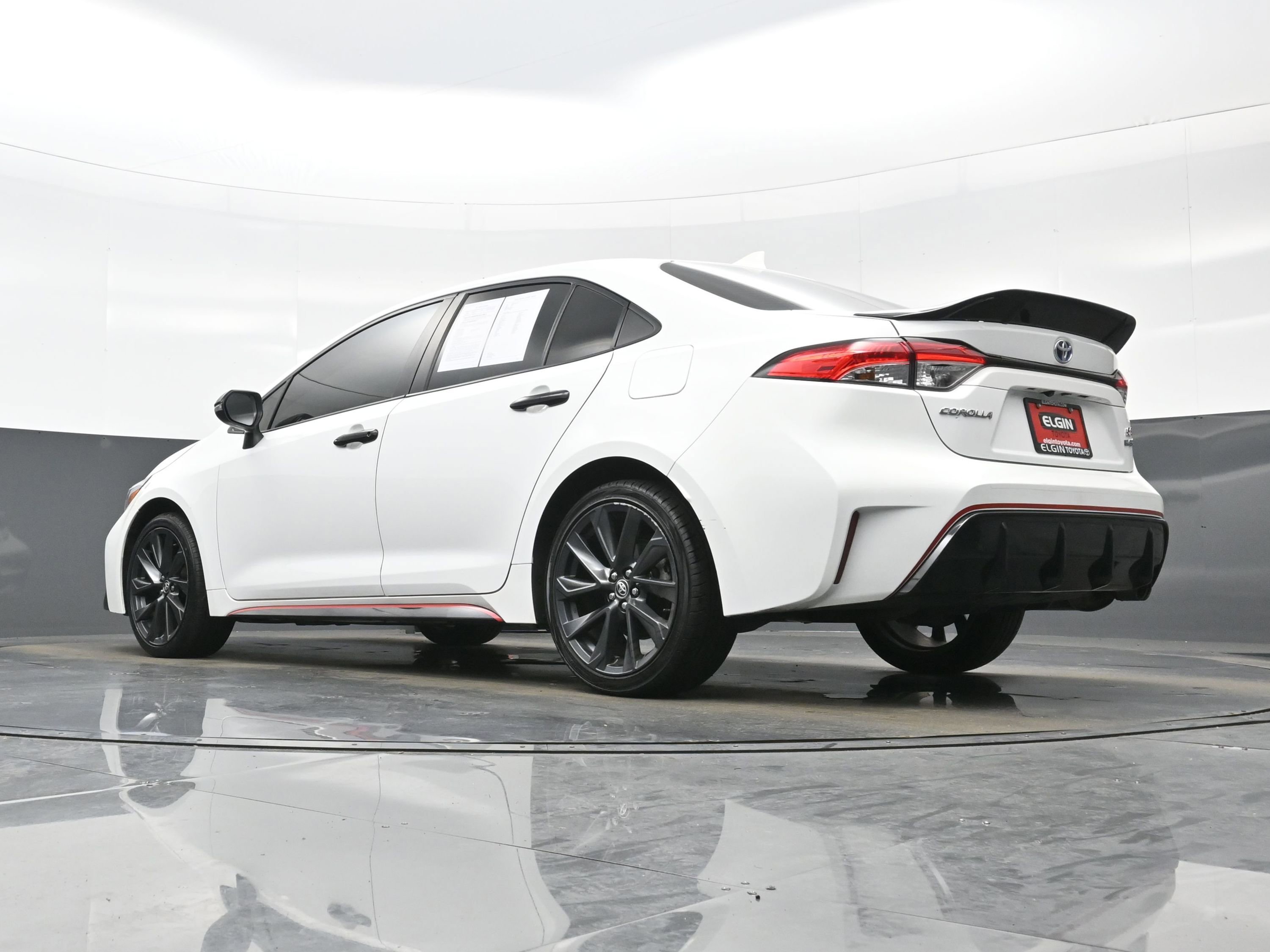 Used 2023 Toyota Corolla SE FWD image 29
