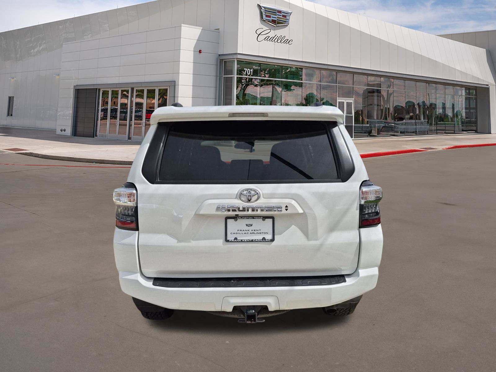 Used 2022 Toyota 4Runner SR5 Premium w/ Moonroof Package AWD/4WD image 5