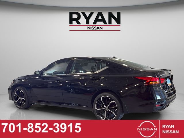 Certified 2024 Nissan Altima 2.5 SR w/ SR Premium Package AWD/4WD image 3