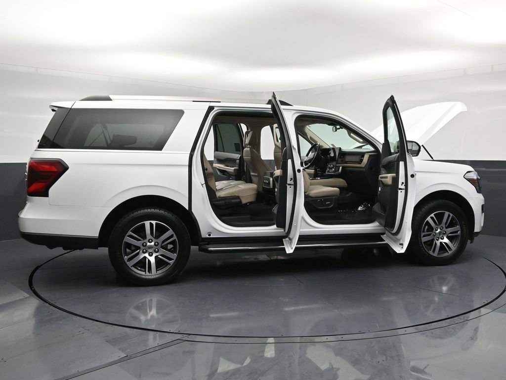 Used 2022 Ford Expedition Max Limited image 38