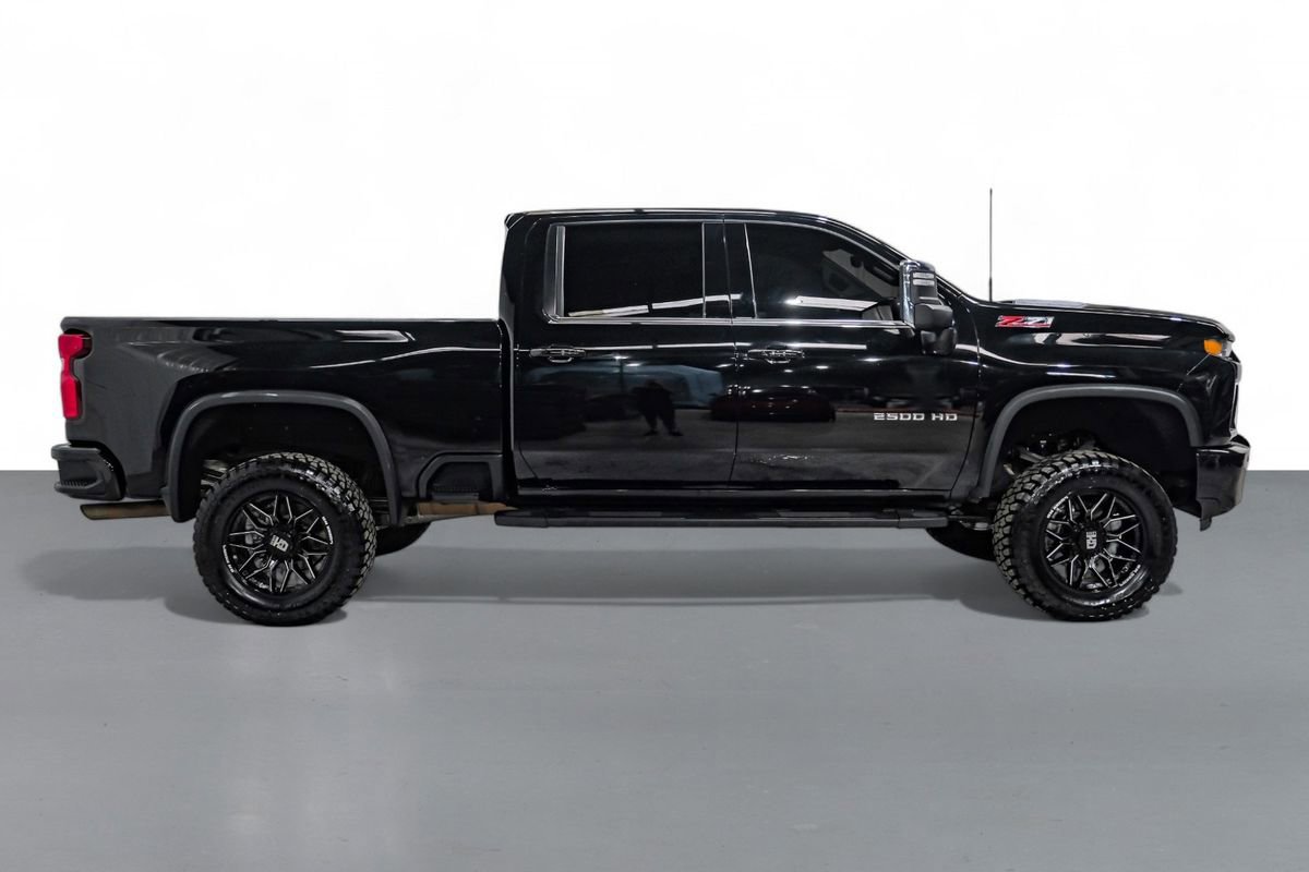 Used 2020 Chevrolet Silverado 2500 LTZ w/ LTZ Plus Package image 6