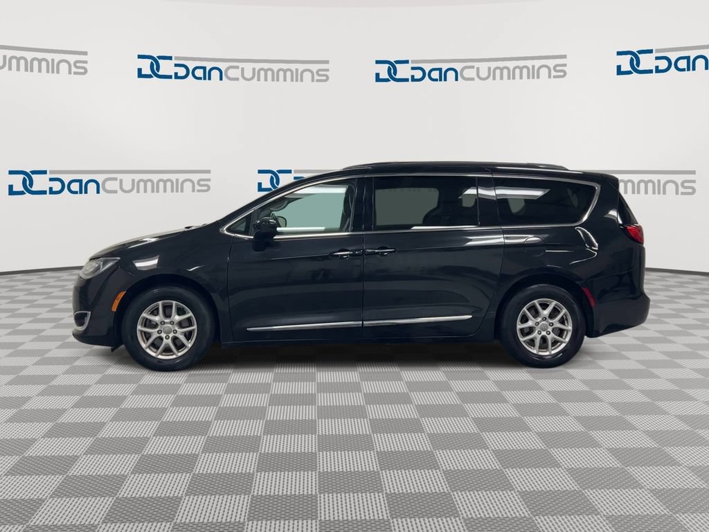 Used 2020 Chrysler Pacifica Touring-L FWD image 5