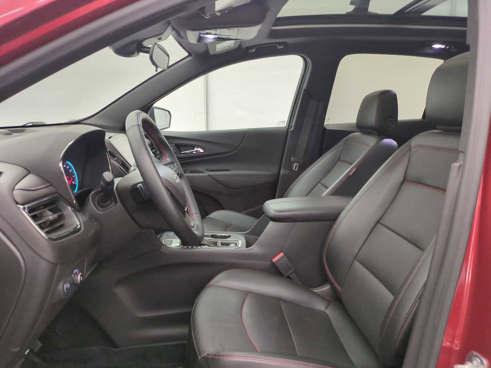 Used 2024 Chevrolet Equinox RS w/ RS Leather Package image 15
