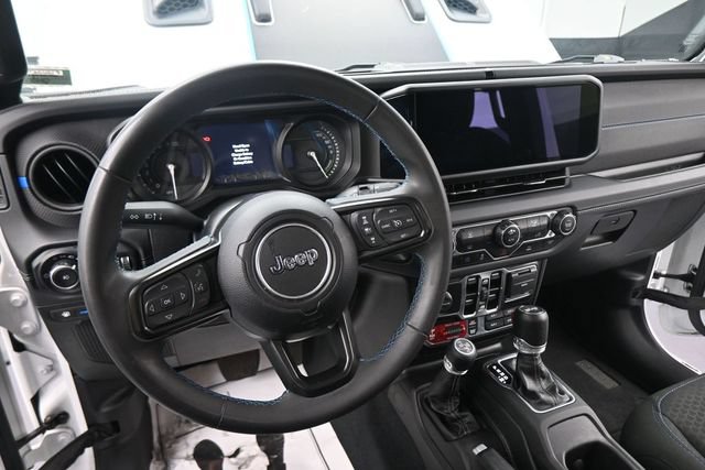 Used 2024 Jeep Wrangler Unlimited Rubicon 4xe AWD/4WD image 27