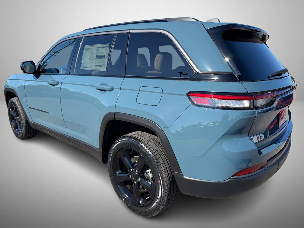 New 2026 Jeep Grand Cherokee Limited RWD image 4