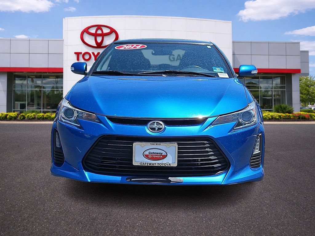 Used 2014 Scion tC FWD image 2