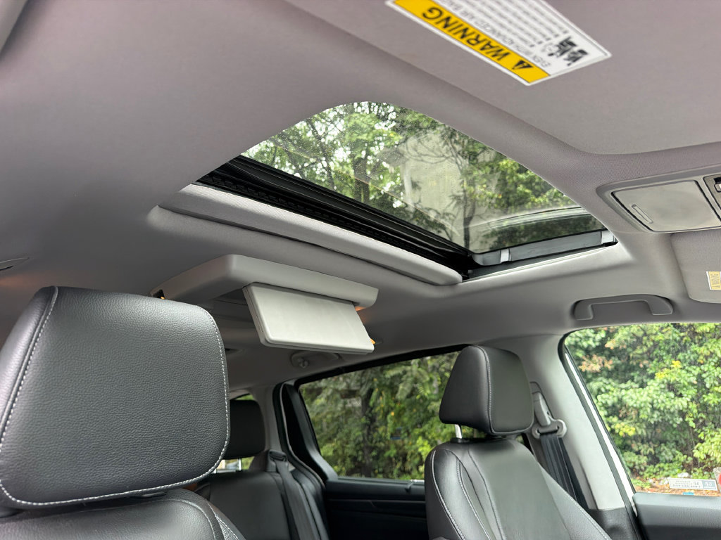 Used 2023 Honda Odyssey Touring image 13